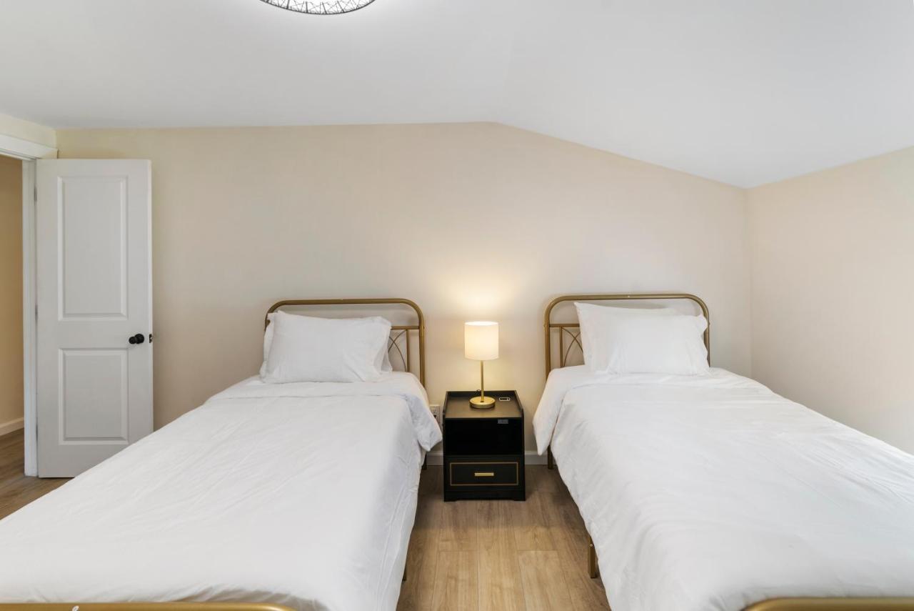Fantastic Retreat 5Min From Village With Media Room, Ac And Sauna! Stowe Exterior photo